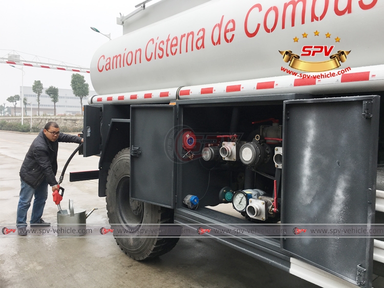 10,000 Litres 4X4 Fuel Tank Truck Siontruk - Test.